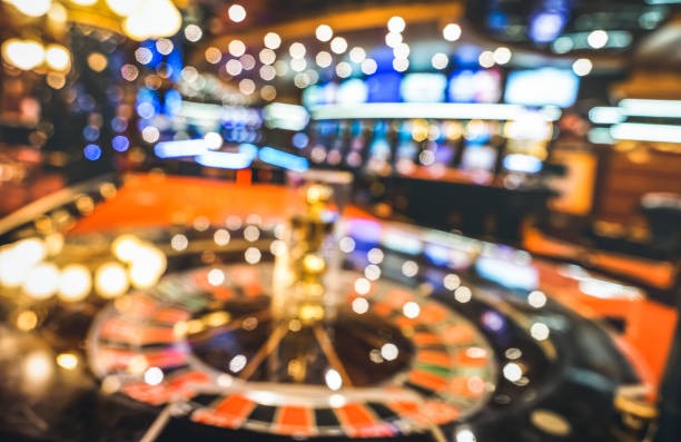 maxwin288 link live Baccarat dealer in HD studio with multiple camera angles
